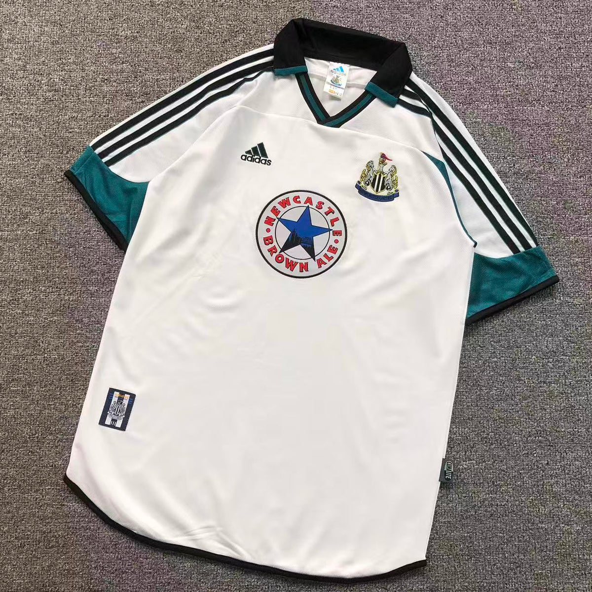 FC Newcastle United Retro Jersey 1995 Away